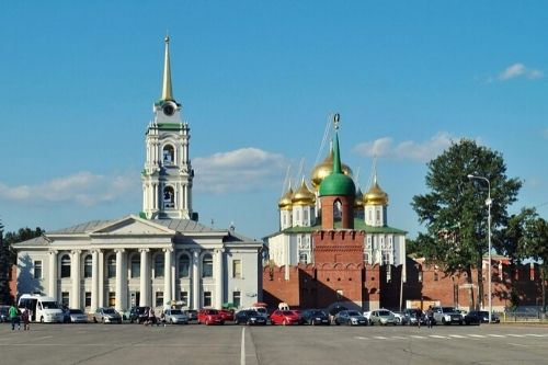 площадь Ленина вид на кремль и музей самоваров