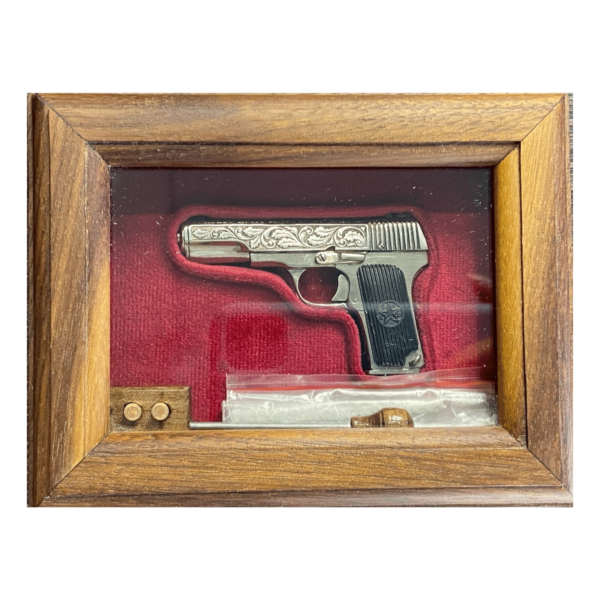 миниатюра пистолета ТТ в подарочной коробке